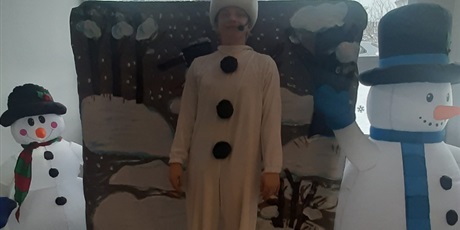 Powiększ grafikę: bal-karnawalowy-z-babcia-i-dziadkiem-672656.jpg