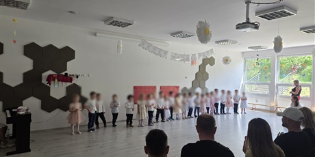 Powiększ grafikę: dzien-mamy-i-taty-w-naszym-przedszkolu-700881.jpg