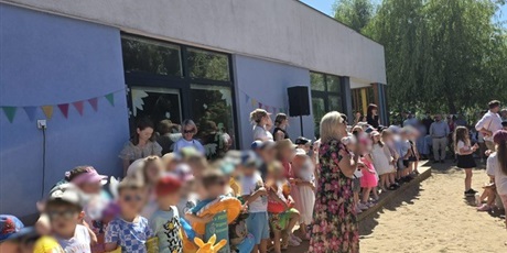 Powiększ grafikę: festyn-przedszkolny-z-okazji-dnia-dziecka-708063.jpg