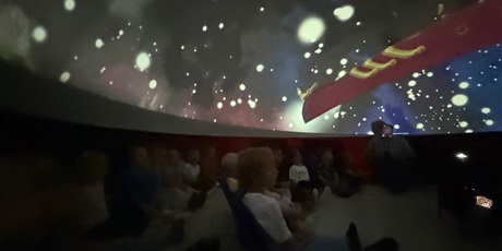 Powiększ grafikę: kino-sferyczne-712604.jpg