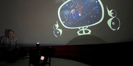 Powiększ grafikę: kino-sferyczne-712606.jpg