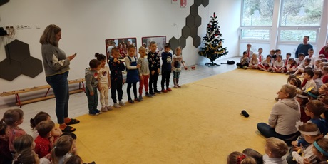Powiększ grafikę: przedszkolny-koncert-koled-17-12-2025-667072.jpg
