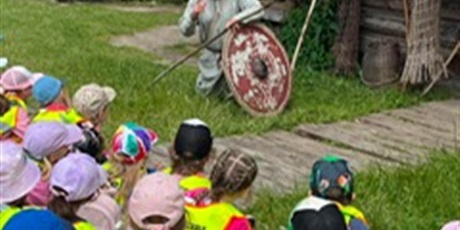 Powiększ grafikę: wycieczka-do-zagrody-edukacyjnej-w-slawutowie-708042.jpg